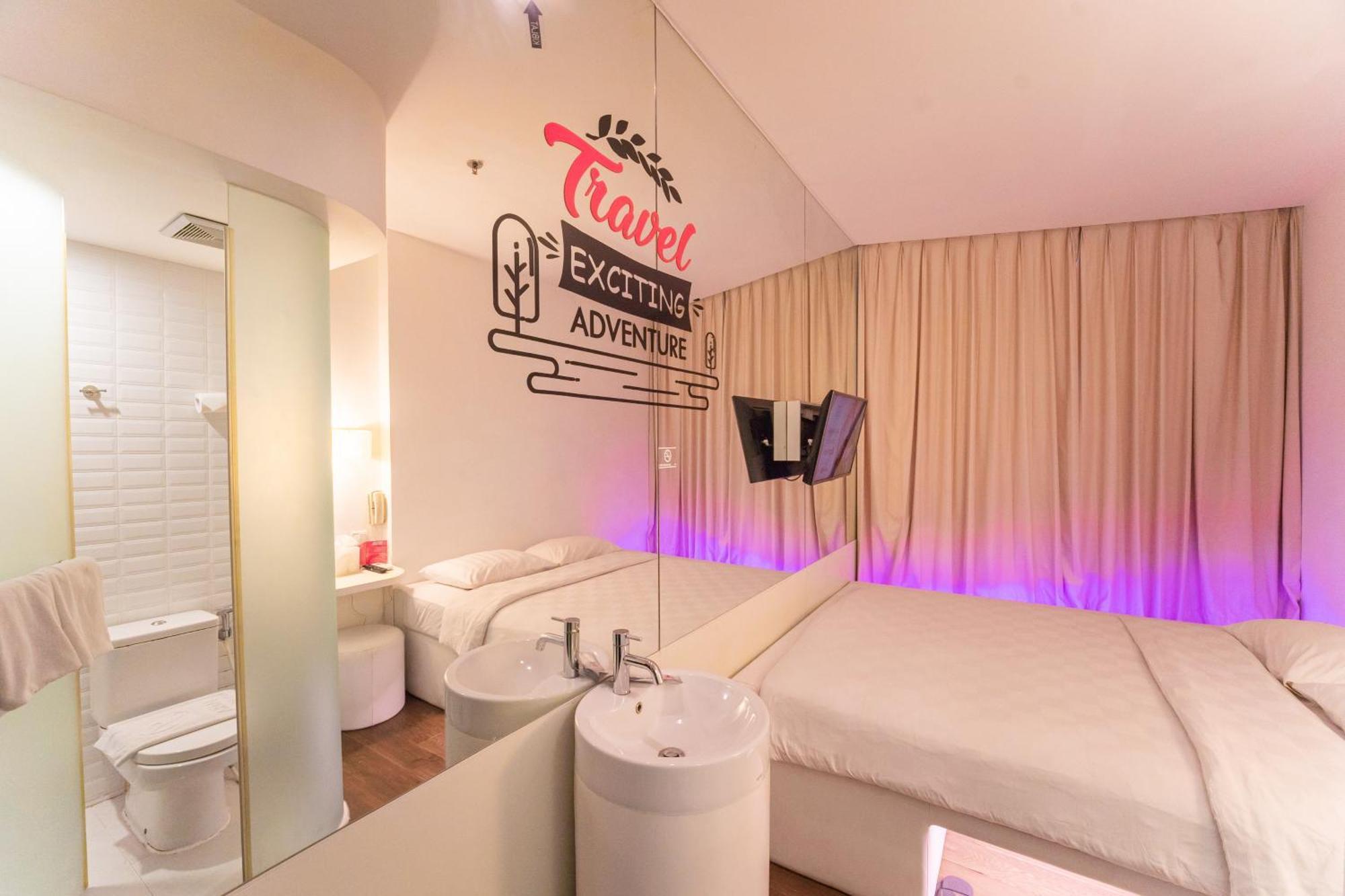 J Icon Hip Hotel Balikpapan  Esterno foto