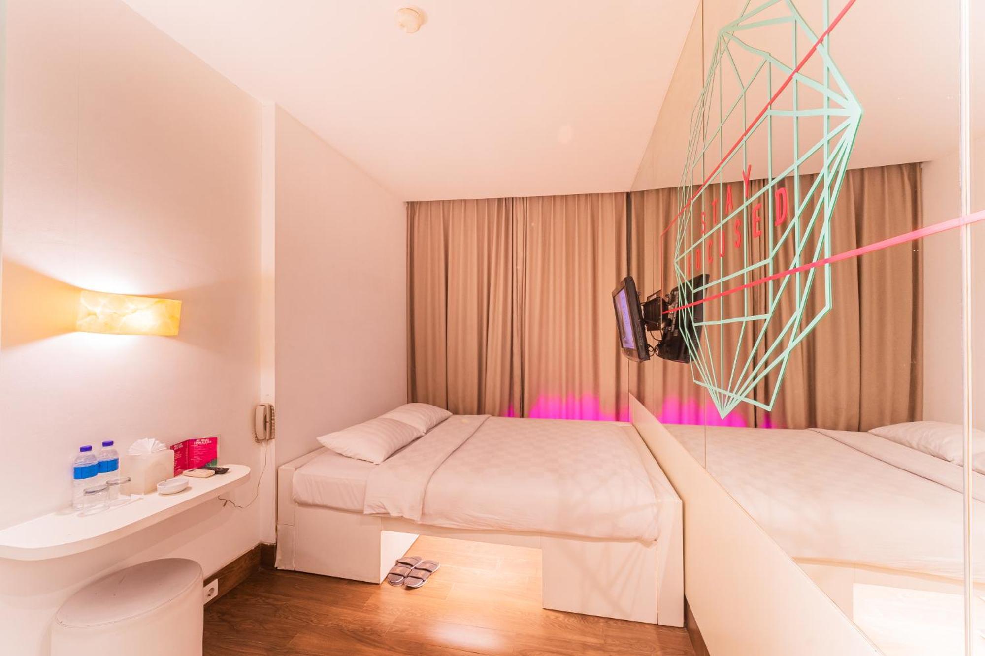J Icon Hip Hotel Balikpapan  Esterno foto